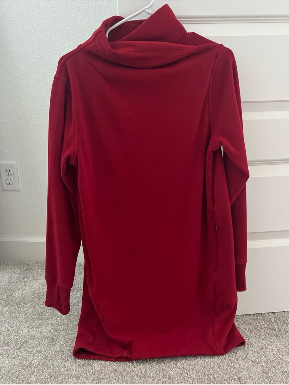 Women’s Cozy Athleta Red Funnel Neck Fleece Sweater dress small